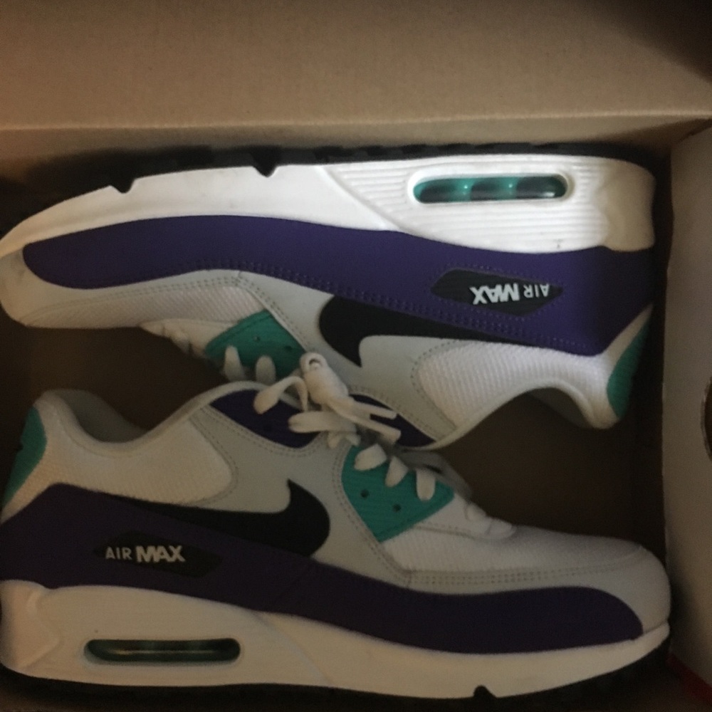 Nike Air Max 90 Essential